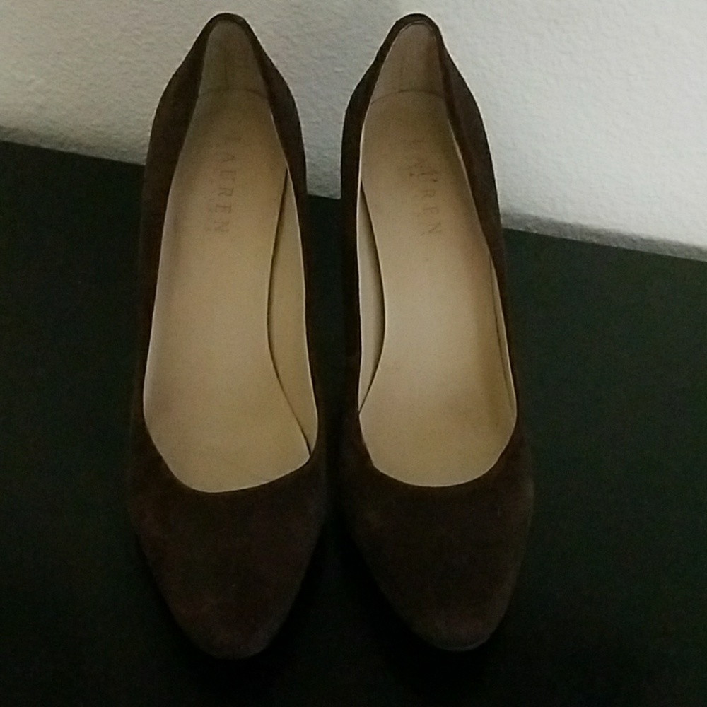 Lauren Brown pumps